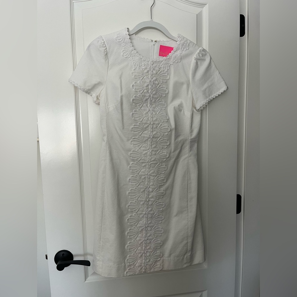 Lily Pulitzer Maisie White Stretch Shift Dress Size 2 White Flower Lace Trim